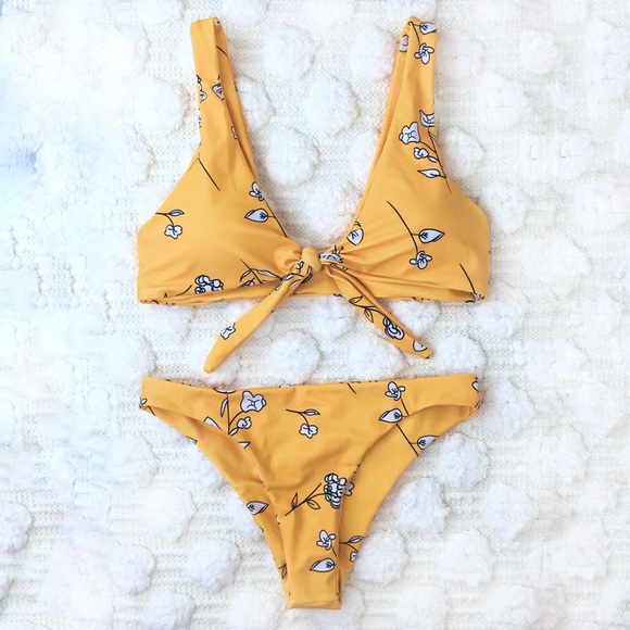 Other - NEW Tie Front Yellow White Floral Bikini 2 Piece M